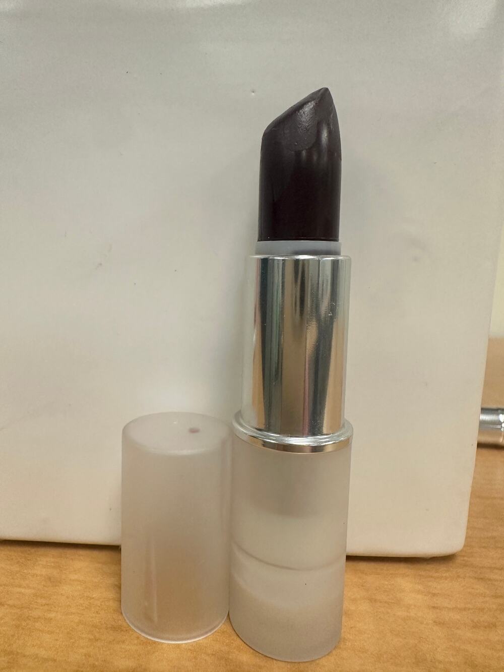 NOS Cargo Cosmetics Lipstick Voyage C15 4 g DARK RED